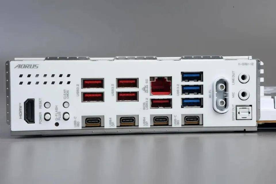 嘉X3D系列主板免费提升游戏性能开元ky棋牌高端主板“模范生”技(图1)