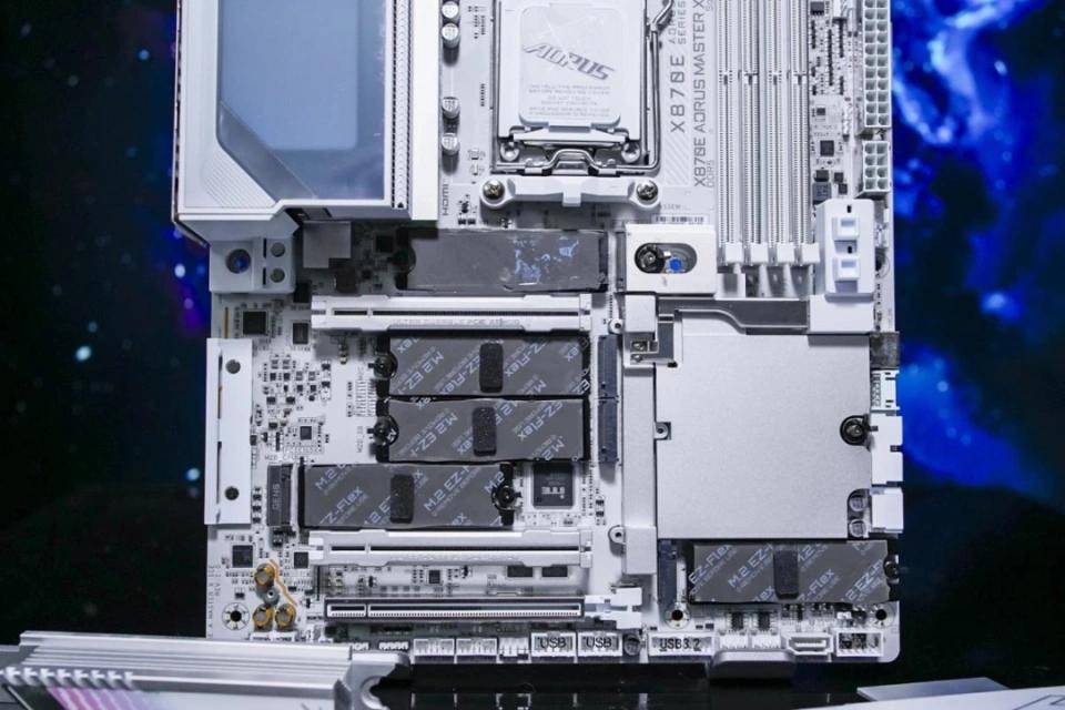 嘉X3D系列主板免费提升游戏性能开元ky棋牌高端主板“模范生”技(图7)